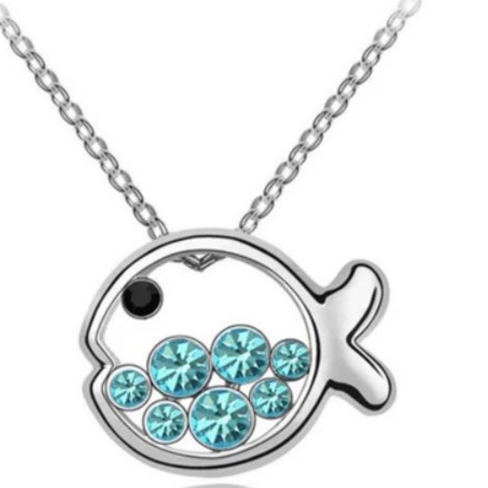 NWT Fish Necklace